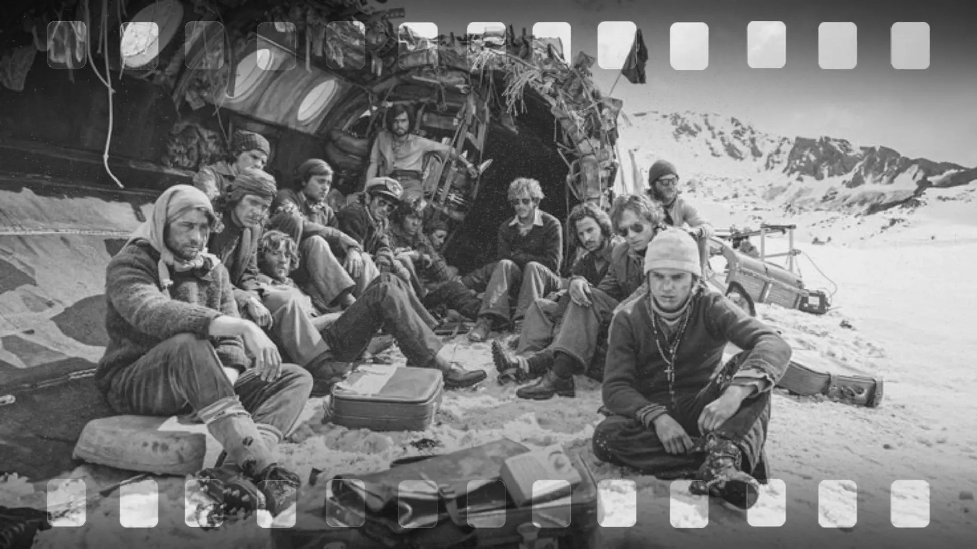 หนังเรื่อง Society of the snow